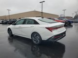 New 2025 Hyundai Elantra SEL image 3