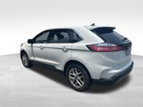 Used 2023 Ford Edge SEL image 3