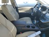 Used 2018 Toyota Avalon Limited image 2