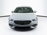 Used 2019 Buick Regal Essence w/ Driver Confidence Package I image 2
