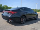 Used 2019 Toyota Avalon XLE image 4