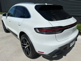 Certified 2024 Porsche Macan image 3