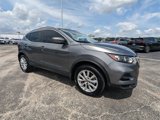 Used 2020 Nissan Rogue Sport SV image 2