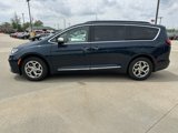 Used 2023 Chrysler Pacifica Limited image 5
