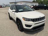 Used 2018 Jeep Compass Latitude w/ Cold Weather Group image 2
