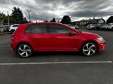 Used 2018 Volkswagen Golf SE image 4