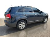Used 2012 Kia Sorento LX w/ Convenience Pkg image 4