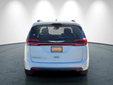 Certified 2022 Chrysler Pacifica Touring-L image 6