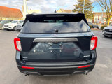 Used 2022 Ford Explorer XLT w/ Equipment Group 202A image 4
