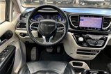 Used 2022 Chrysler Pacifica Touring-L image 6