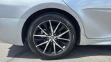 Certified 2022 Toyota Camry SE image 5