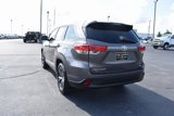 Used 2019 Toyota Highlander LE image 4