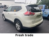Used 2016 Nissan Rogue SV image 3