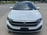Used 2023 Volkswagen Jetta SE image 3