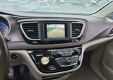 Used 2018 Chrysler Pacifica Touring-L image 4