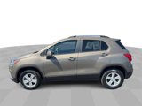 Used 2022 Chevrolet Trax LT w/ LT Convenience Package image 5