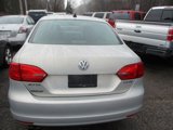 Used 2011 Volkswagen Jetta SE image 3