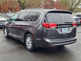 Used 2017 Chrysler Pacifica Touring-L image 5
