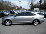 Used 2013 Volkswagen Passat TDI SE image 2