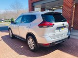 Used 2017 Nissan Rogue SV image 4