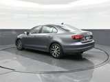 Used 2017 Volkswagen Jetta SE image 5