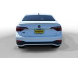 Used 2024 Volkswagen Jetta SE image 4