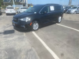 Used 2022 Chrysler Pacifica Touring-L image 2