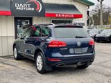 Used 2014 Volkswagen Touareg Sport image 5