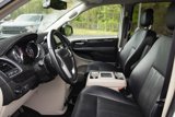 Used 2015 Chrysler Town & Country Touring-L image 2
