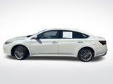 Used 2017 Toyota Avalon XLE image 2