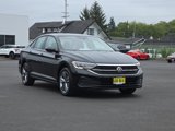 Used 2024 Volkswagen Jetta SE image 2