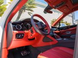 Used 2023 Bentley Bentayga Plug-In Hybrid image 2