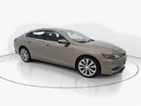 Used 2018 Chevrolet Malibu Premier w/ Premier Sun and Wheel Package image 4
