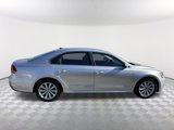 Used 2012 Volkswagen Passat 2.5 SEL image 2
