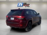 Used 2017 Jeep Grand Cherokee Altitude image 5