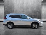 Used 2018 Nissan Rogue SV w/ Sun & Sound Touring Package image 4