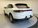 Certified 2020 Porsche Macan image 3