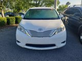 Used 2017 Toyota Sienna LE image 2