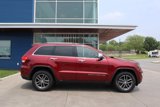 Used 2017 Jeep Grand Cherokee Limited w/ Luxury Group II image 2