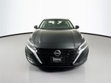 Used 2023 Nissan Altima 2.5 SV image 2