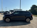 Certified 2024 Volkswagen Taos SE image 5