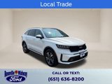 Used 2022 Kia Sorento EX w/ Panoramic Sunroof Package image 2