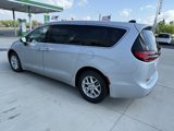 Used 2023 Chrysler Pacifica Touring-L image 5