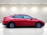 Used 2024 Hyundai Elantra SEL image 2