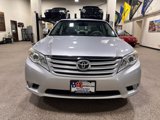 Used 2012 Toyota Avalon Limited image 2