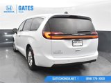 Used 2023 Chrysler Pacifica Touring-L image 5