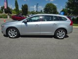 Used 2016 Volvo V60 T5 Premier w/ Convenience Package image 4