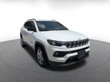 Used 2023 Jeep Compass Latitude image 3