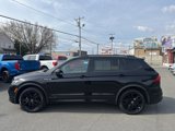 Used 2022 Volkswagen Tiguan SE R-Line image 4