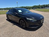 Used 2021 Hyundai Elantra SEL w/ Convenience Package image 2